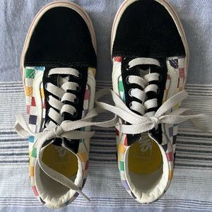 Kids checkerboard Old Skool vans size 13